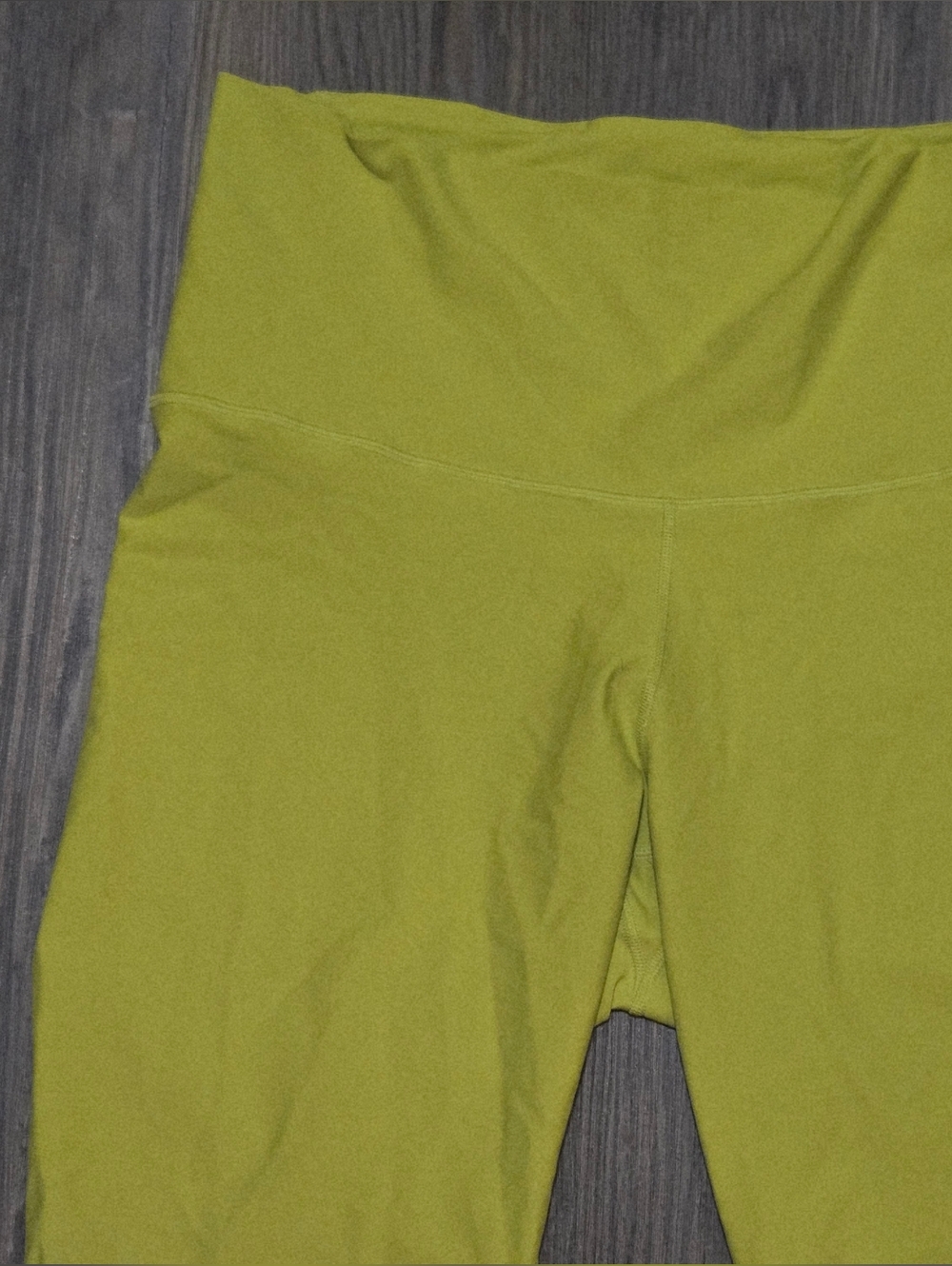 Old Navy Active Bright Lime Workout Leggings - Picture 5 of 16